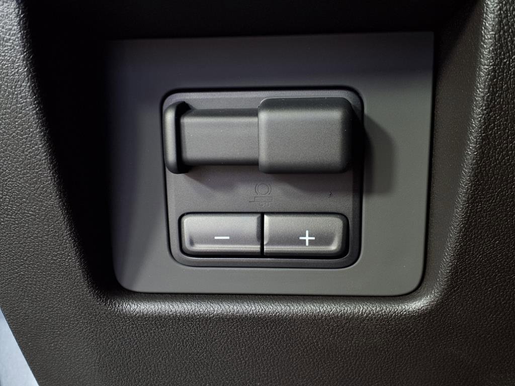 2025 Chevrolet Colorado Work Truck LT photo 11
