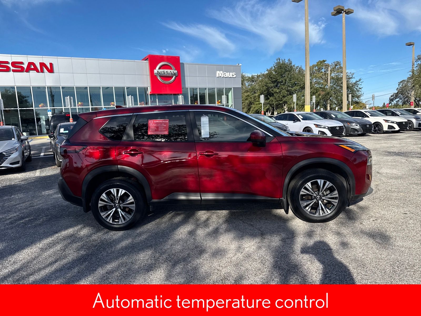 2023 Nissan Rogue SV photo 2