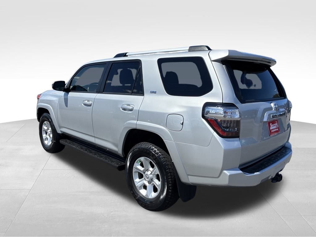 2024 Toyota 4Runner SR5 photo 3