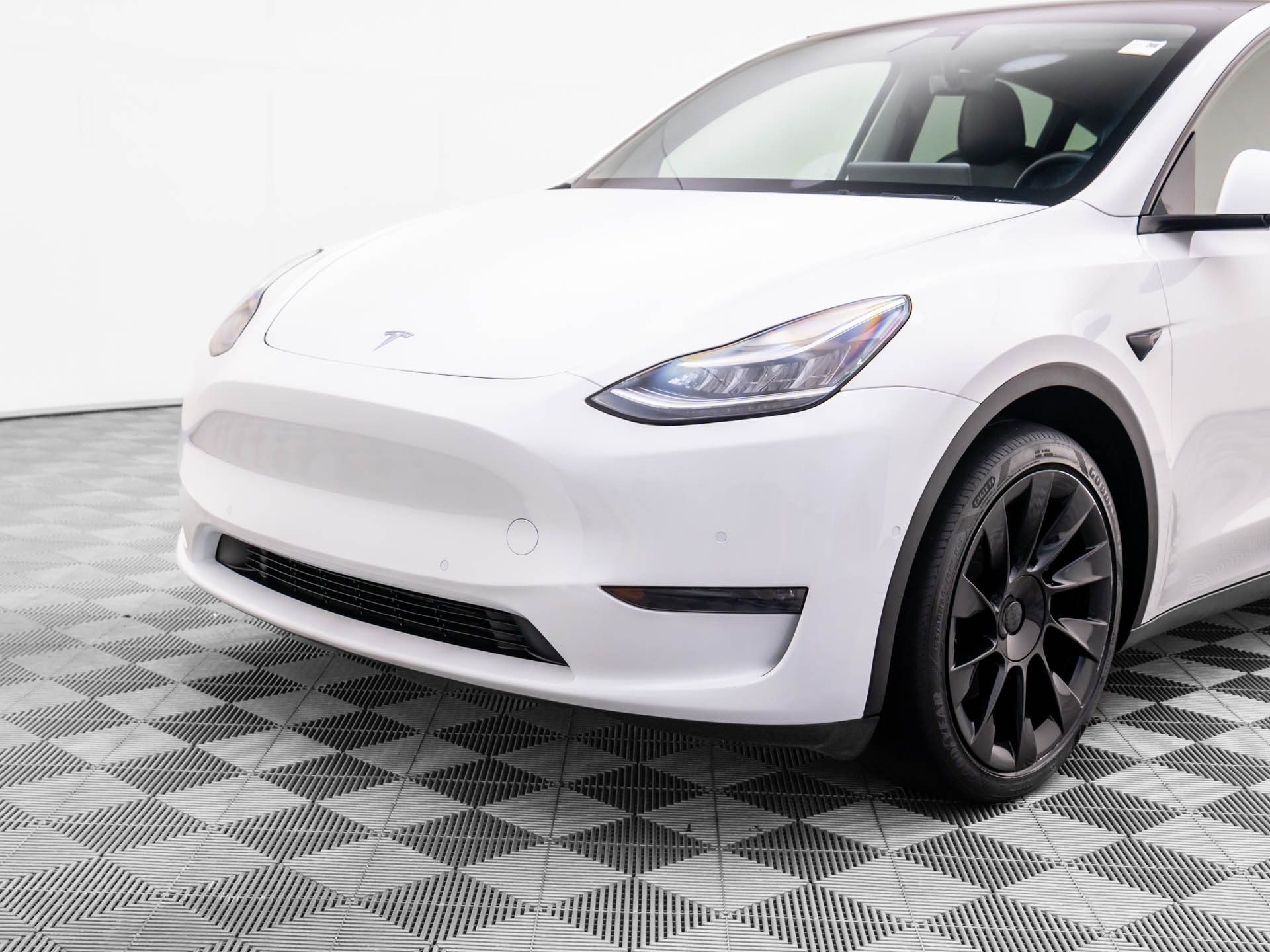 2021 Tesla Model Y Long Range photo 31