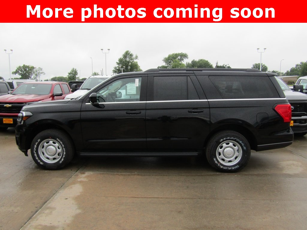 2023 Ford Expedition MAX XL photo 2