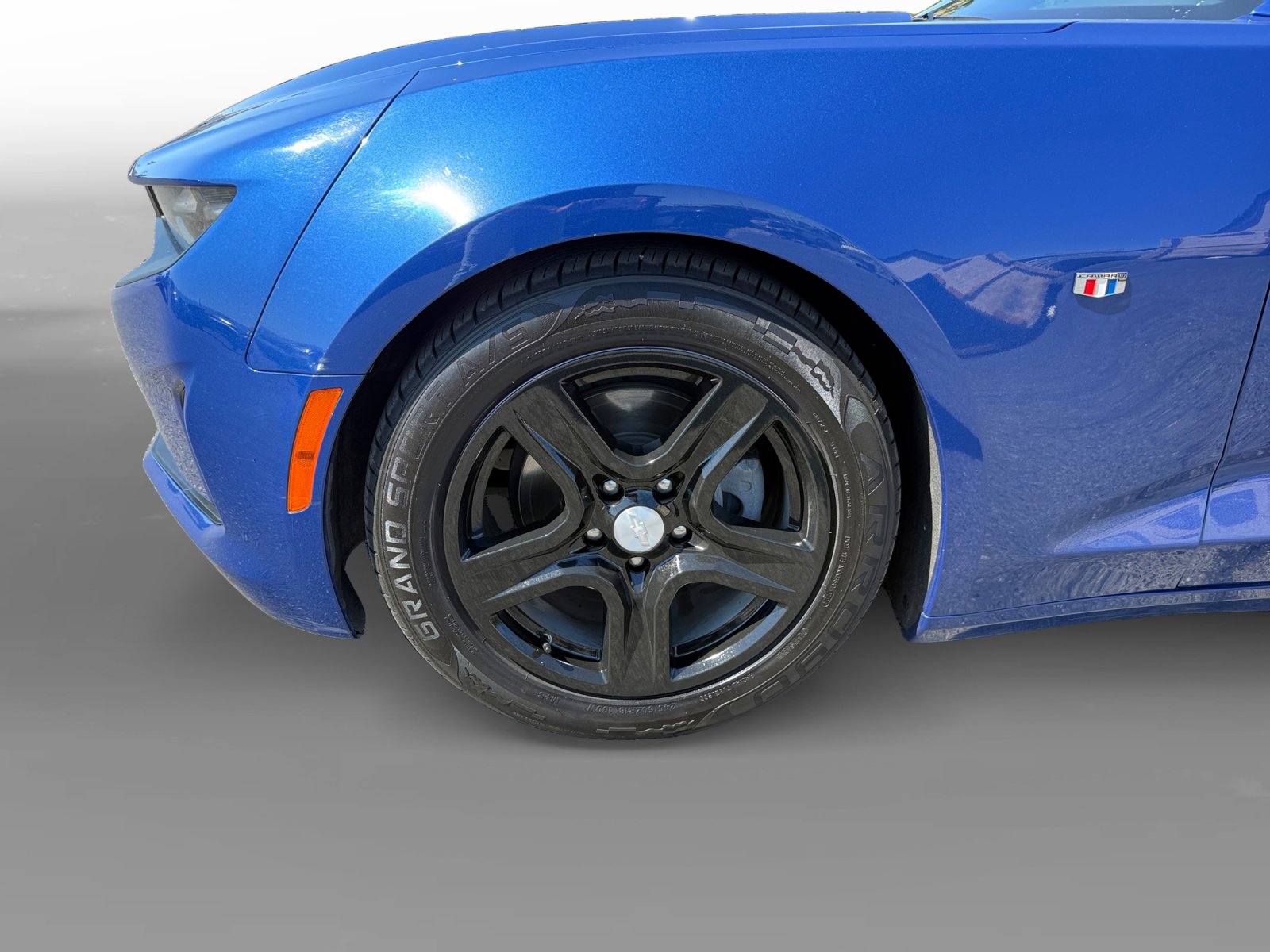2023 Chevrolet Camaro 1LT photo 9