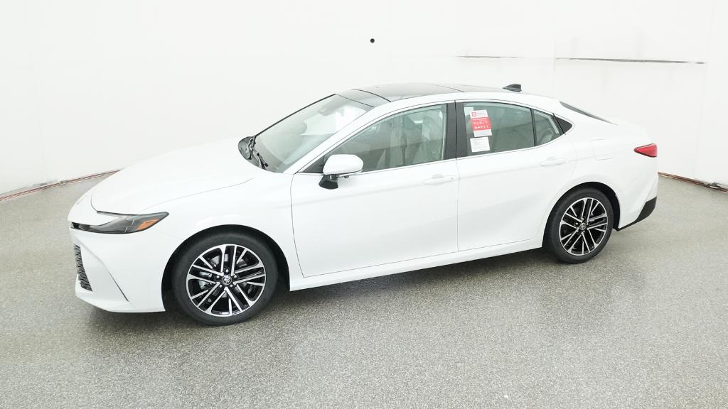 2025 Toyota Camry XLE photo 7