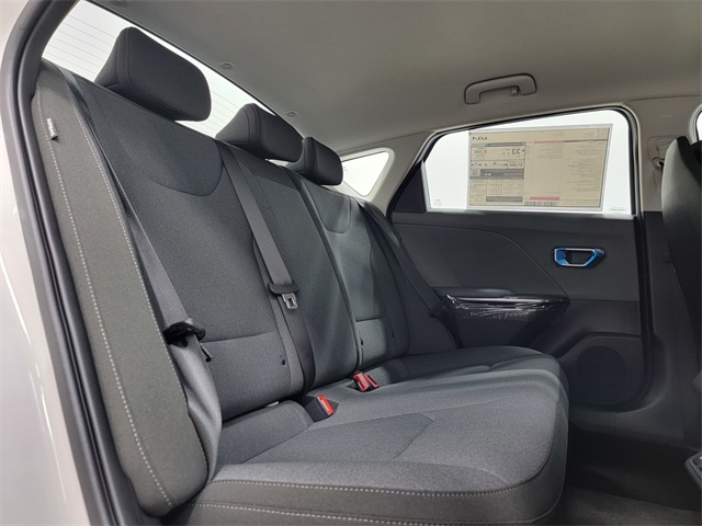 2025 Kia K4 LXS photo 16