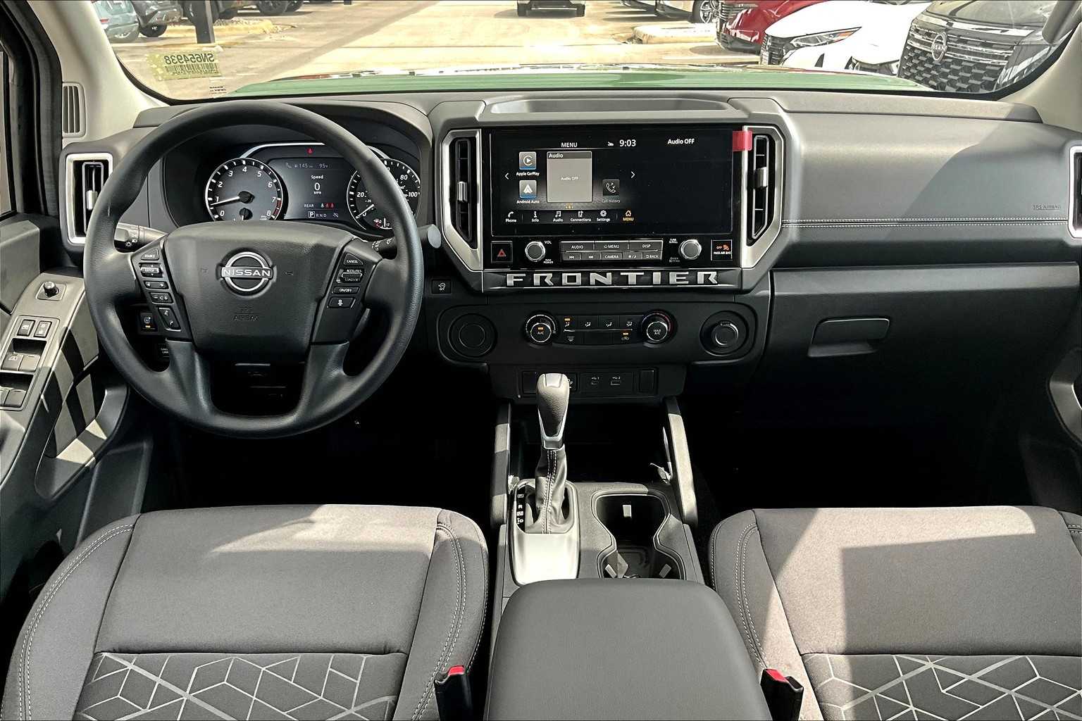 2025 Nissan Frontier SV photo 5