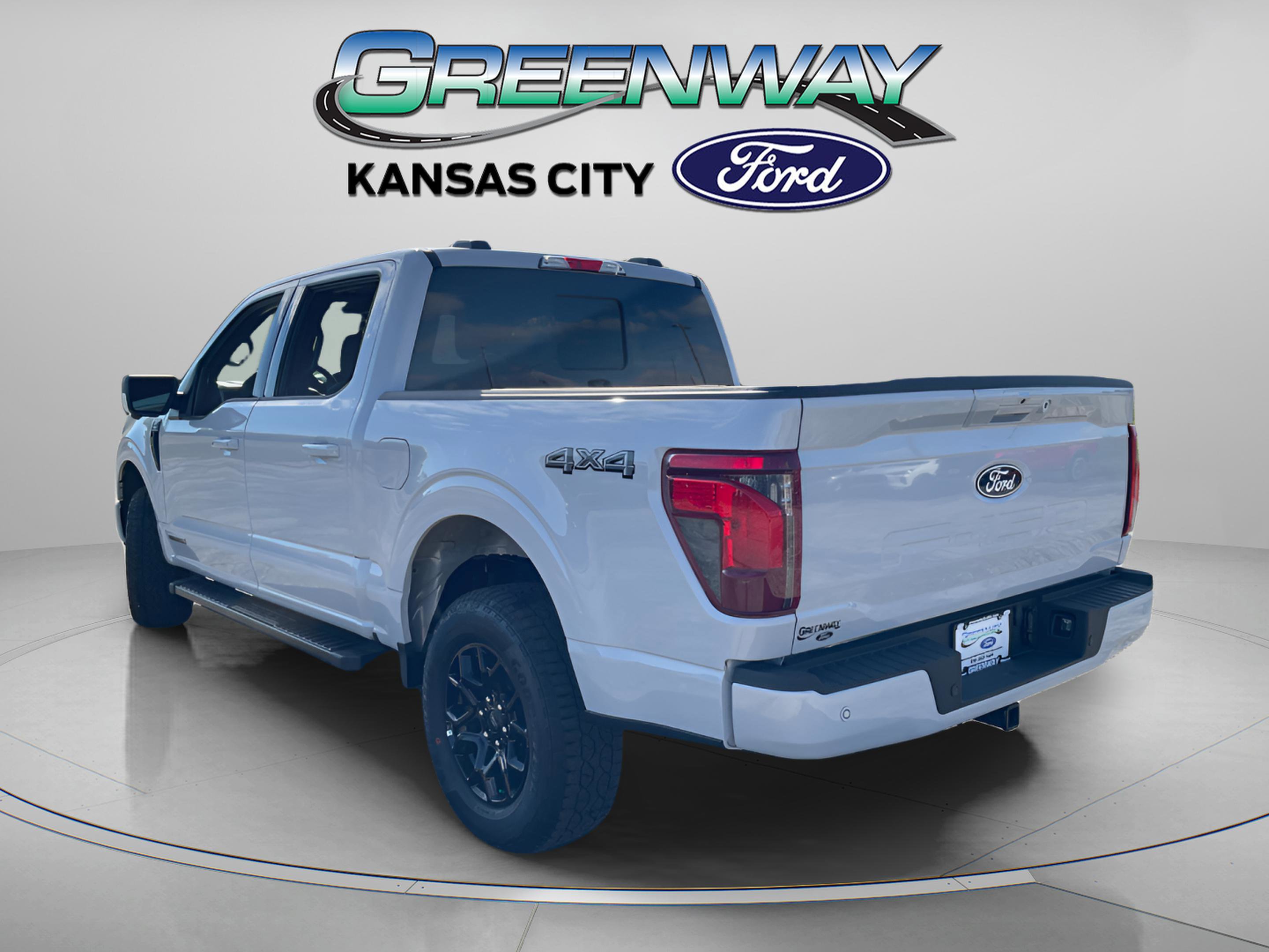 2025 Ford F-150 XLT photo 4
