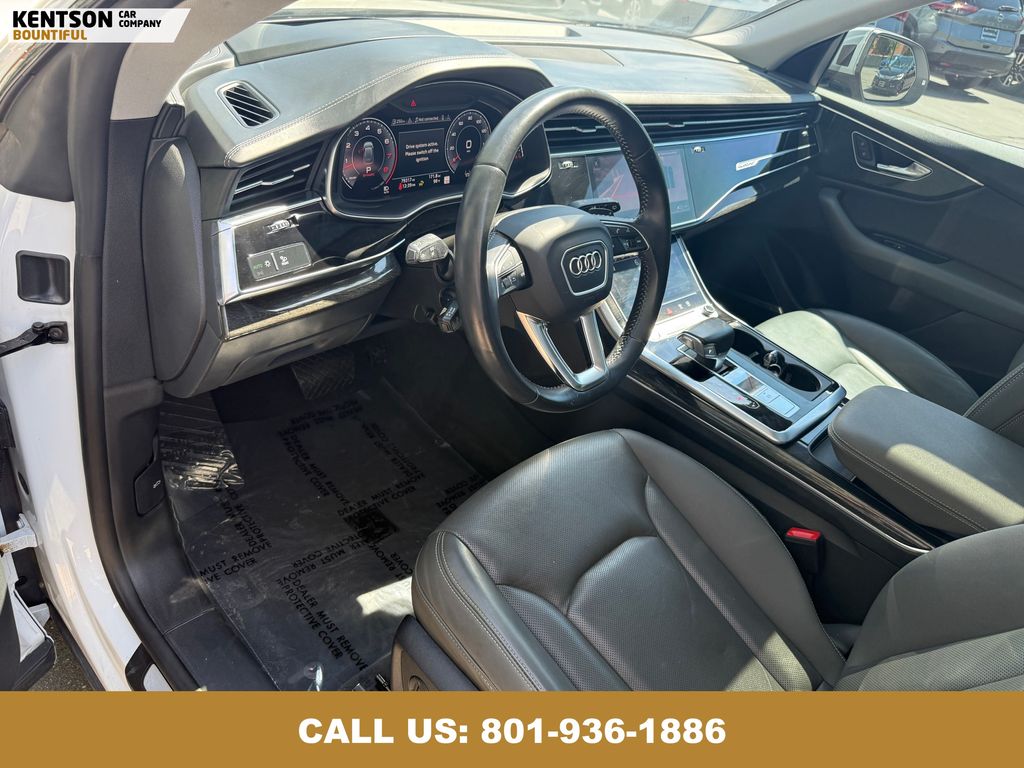 2019 Audi Q8 line Prestige photo 28