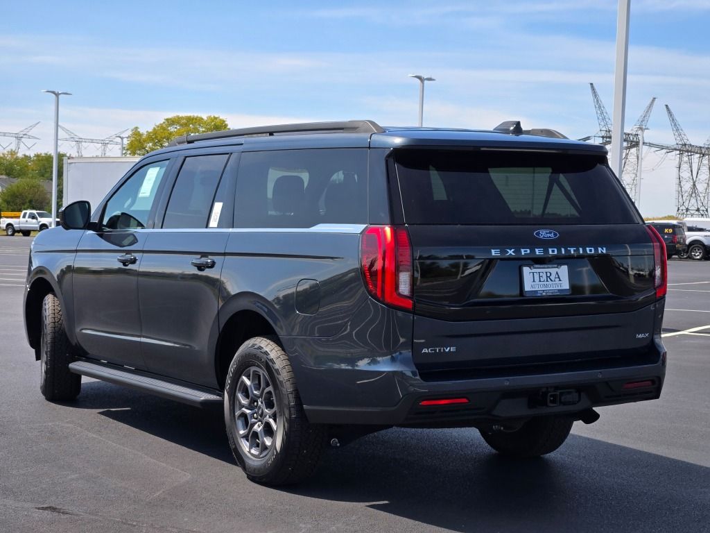 2025 Ford Expedition MAX photo 17