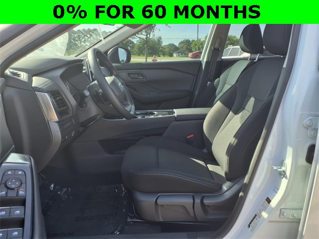 2025 Nissan Rogue S photo 3