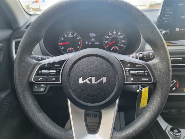 2023 Kia Seltos LX photo 26