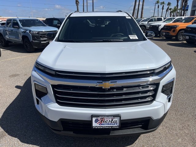 2026 Chevrolet Traverse photo 2