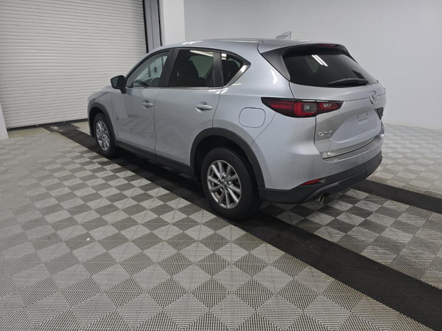 2022 Mazda CX-5 2.5 Select photo 4