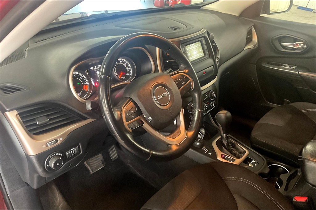 2015 Jeep Cherokee Latitude photo 11