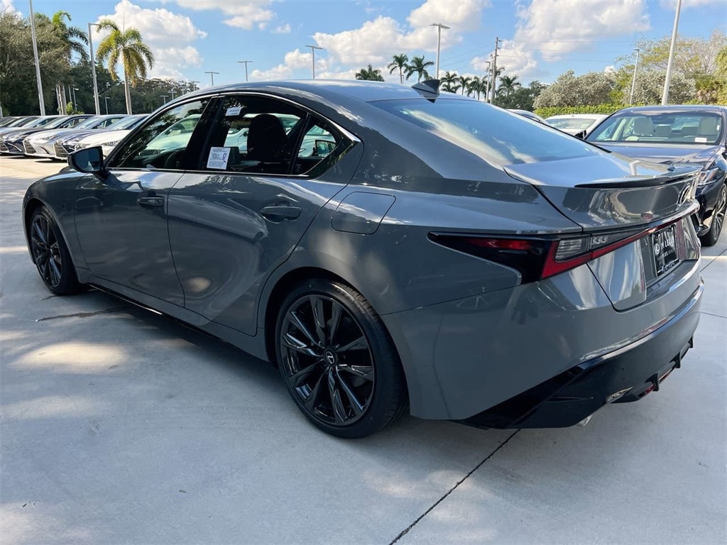 2025 Lexus IS 350 F SPORT photo 4