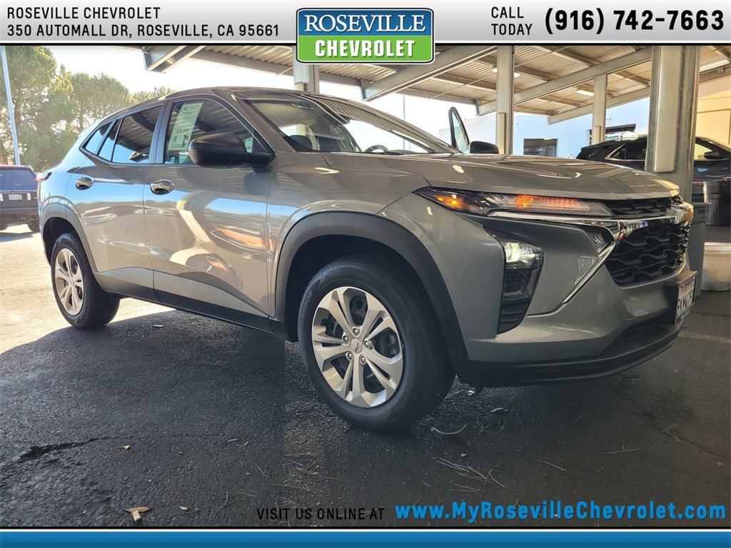 2024 Chevrolet Trax LS's photo