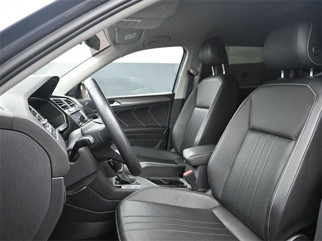 2022 Volkswagen Tiguan SE photo 8
