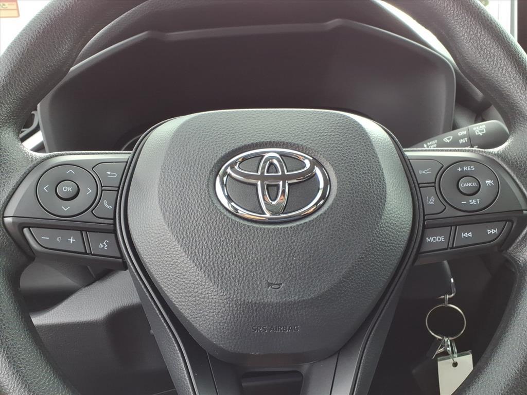 2025 Toyota RAV4 LE photo 19