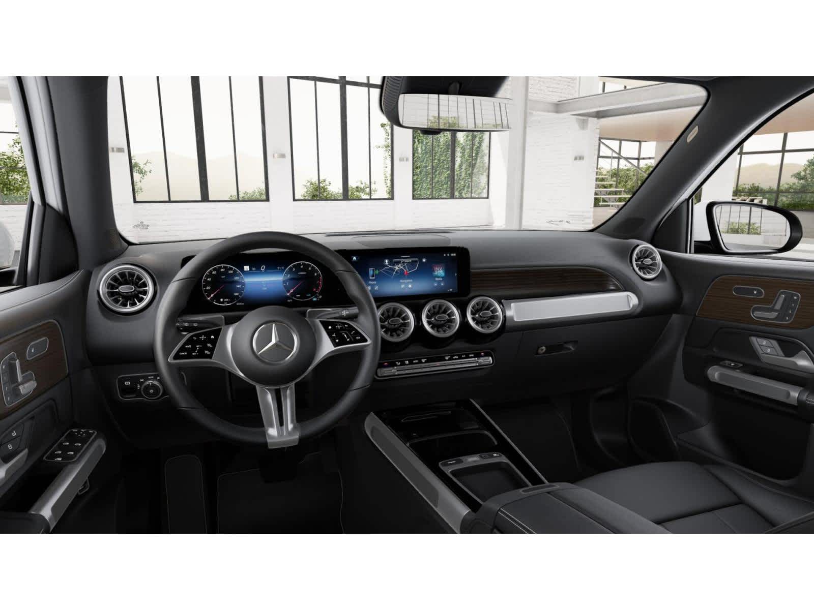 2025 Mercedes Benz GLB 250 4MATIC photo 2