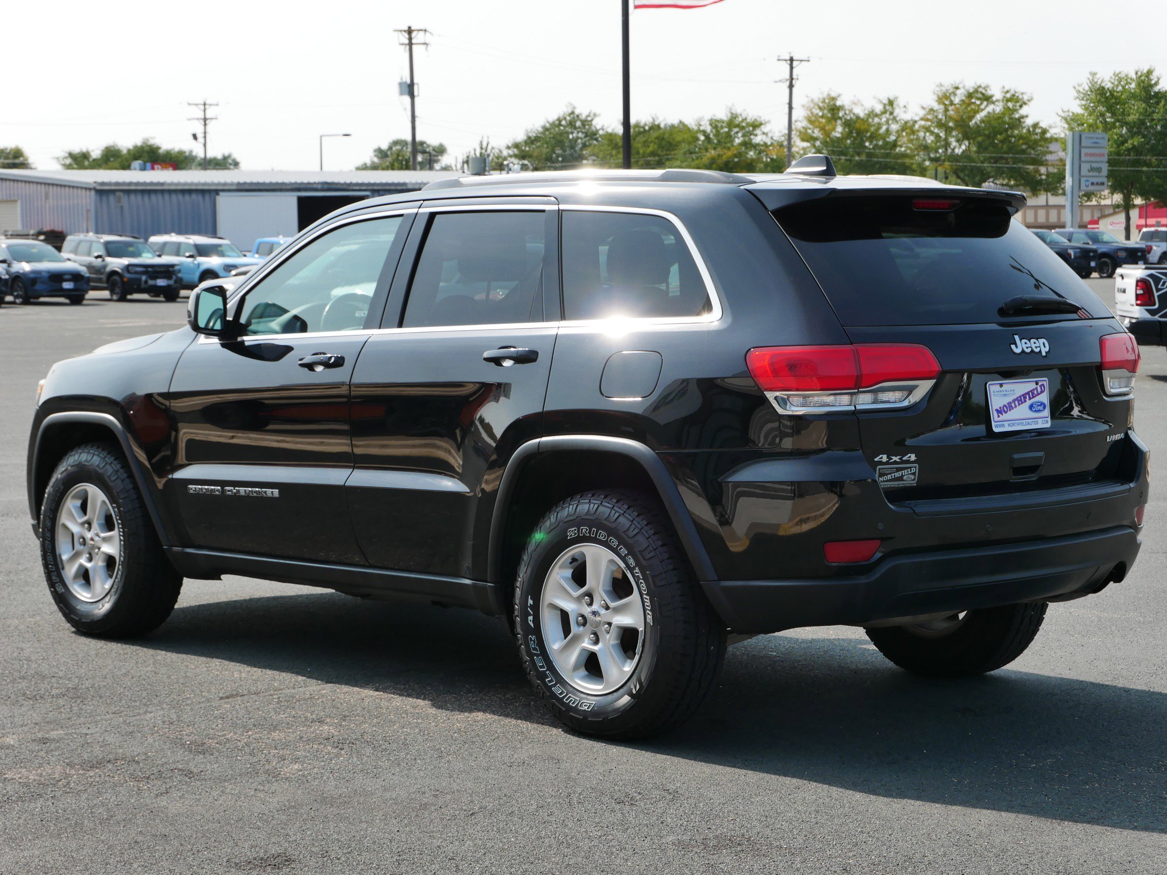 2017 Jeep Grand Cherokee Laredo photo 6
