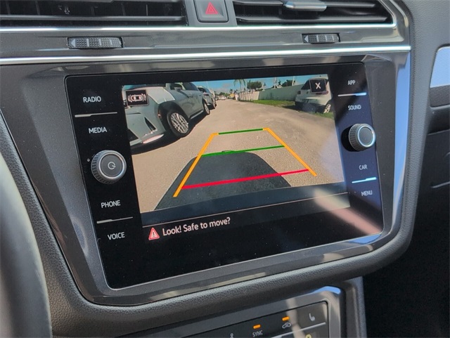 2023 Volkswagen Tiguan SE photo 21
