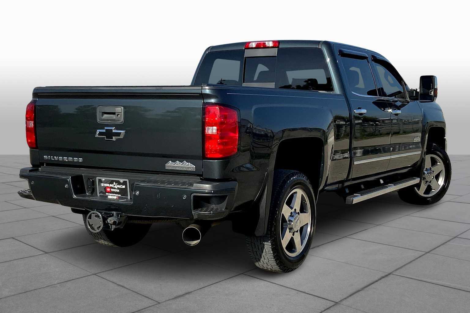 2019 Chevrolet Silverado 2500HD High Country photo 12