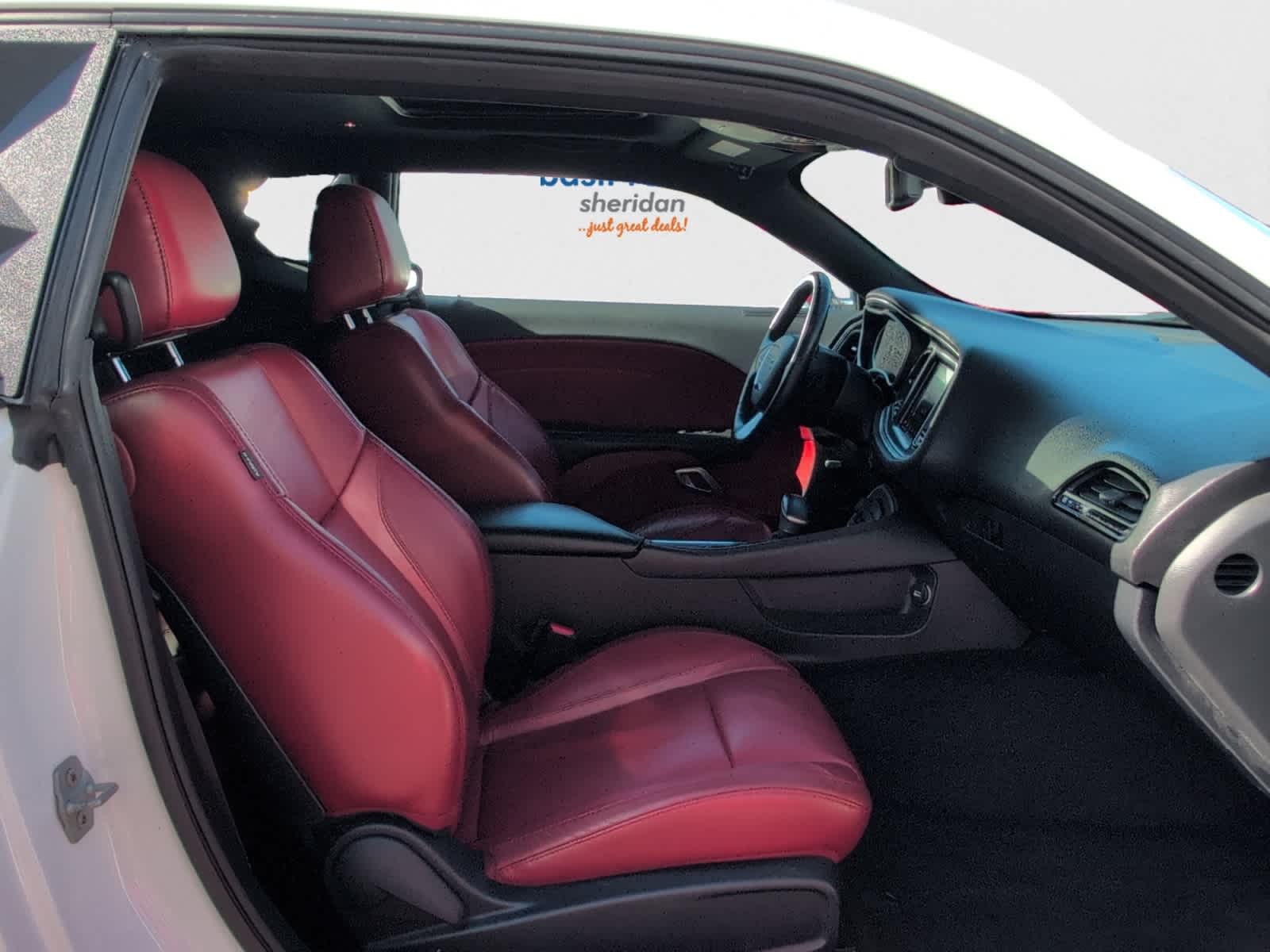 2018 Dodge Challenger SXT Plus photo 16