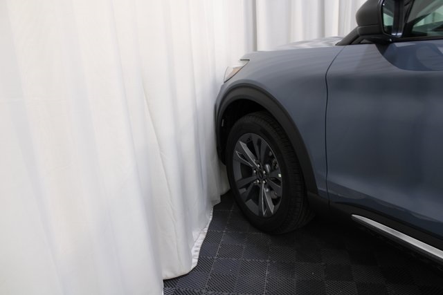 2025 Ford Explorer photo 25