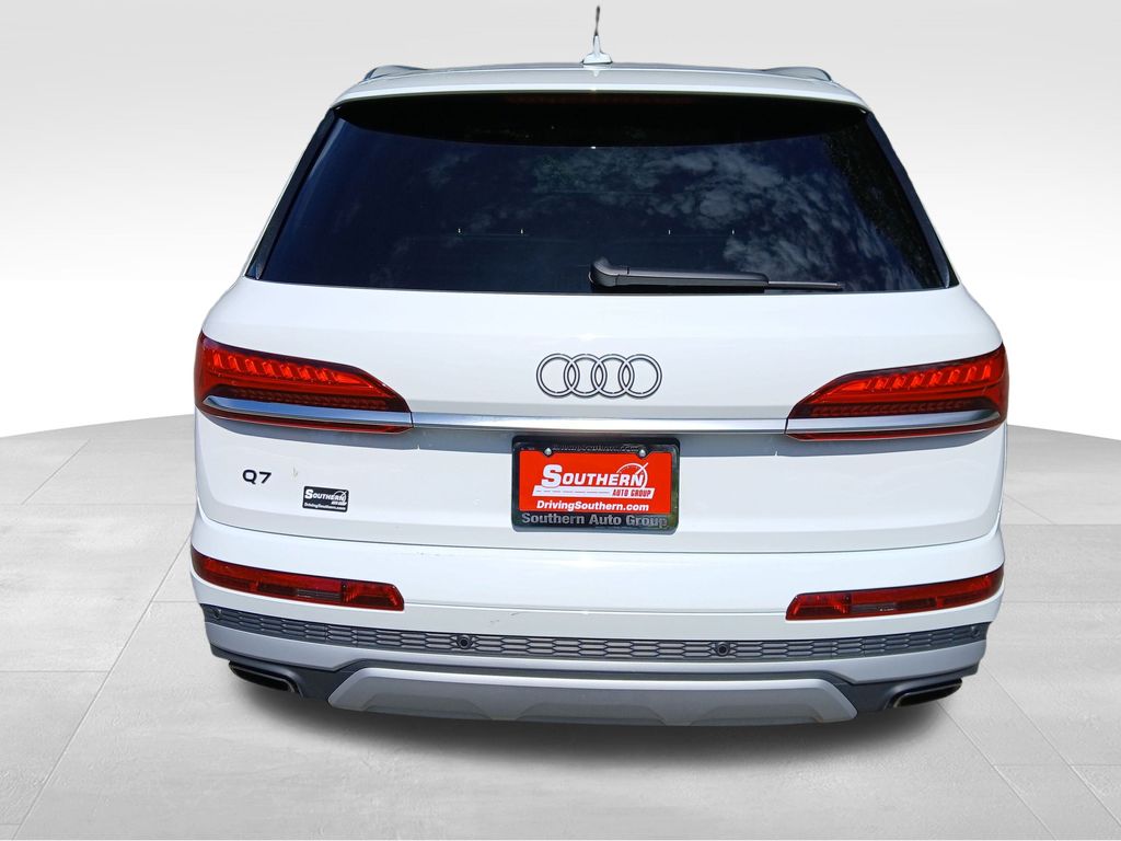 2025 Audi Q7 55 Premium Plus photo 3