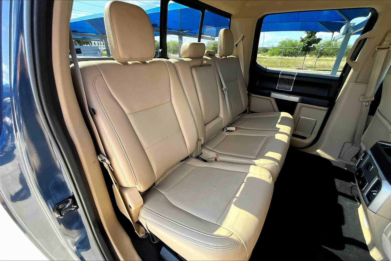 2019 Ford F-250 Lariat photo 18