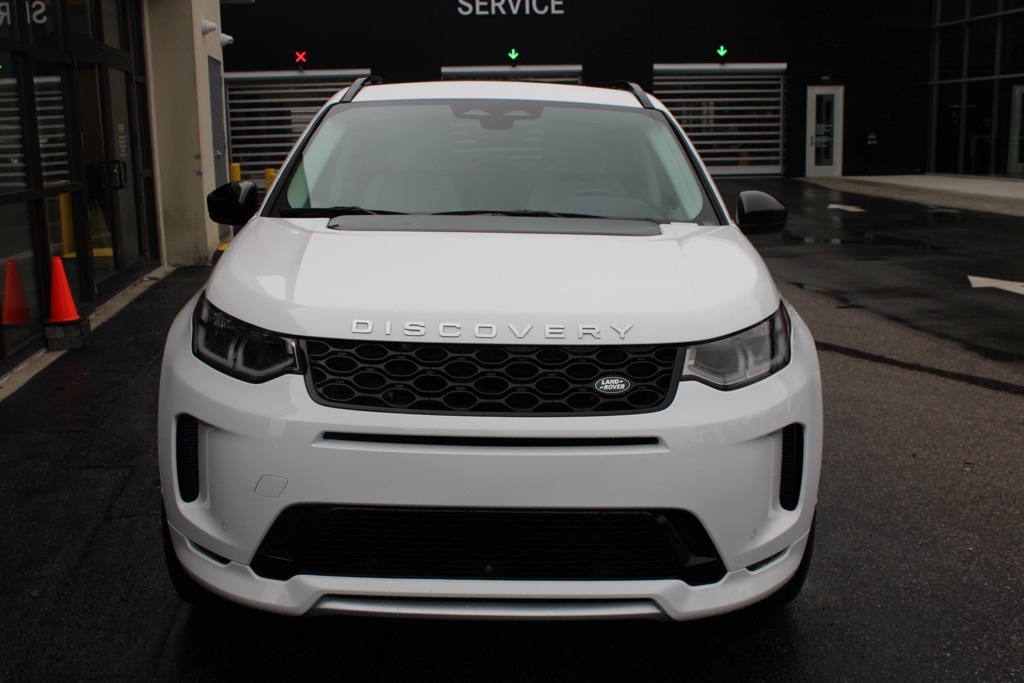 2025 Land Rover Discovery Sport S photo 2