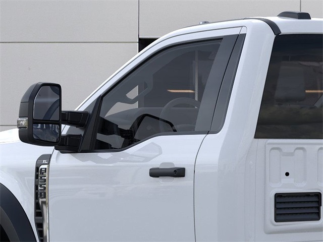 2026 Ford F-550 XL photo 17