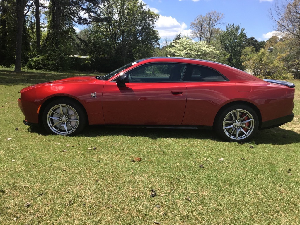 2025 Dodge Charger R/T Scat Pack photo 2