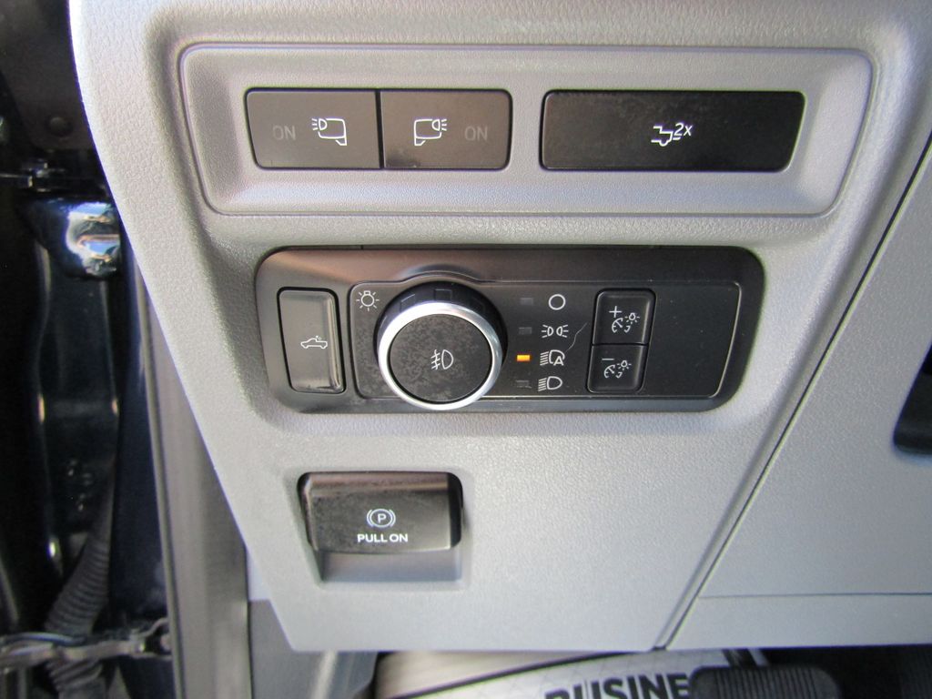2023 Ford F-150 XLT photo 11