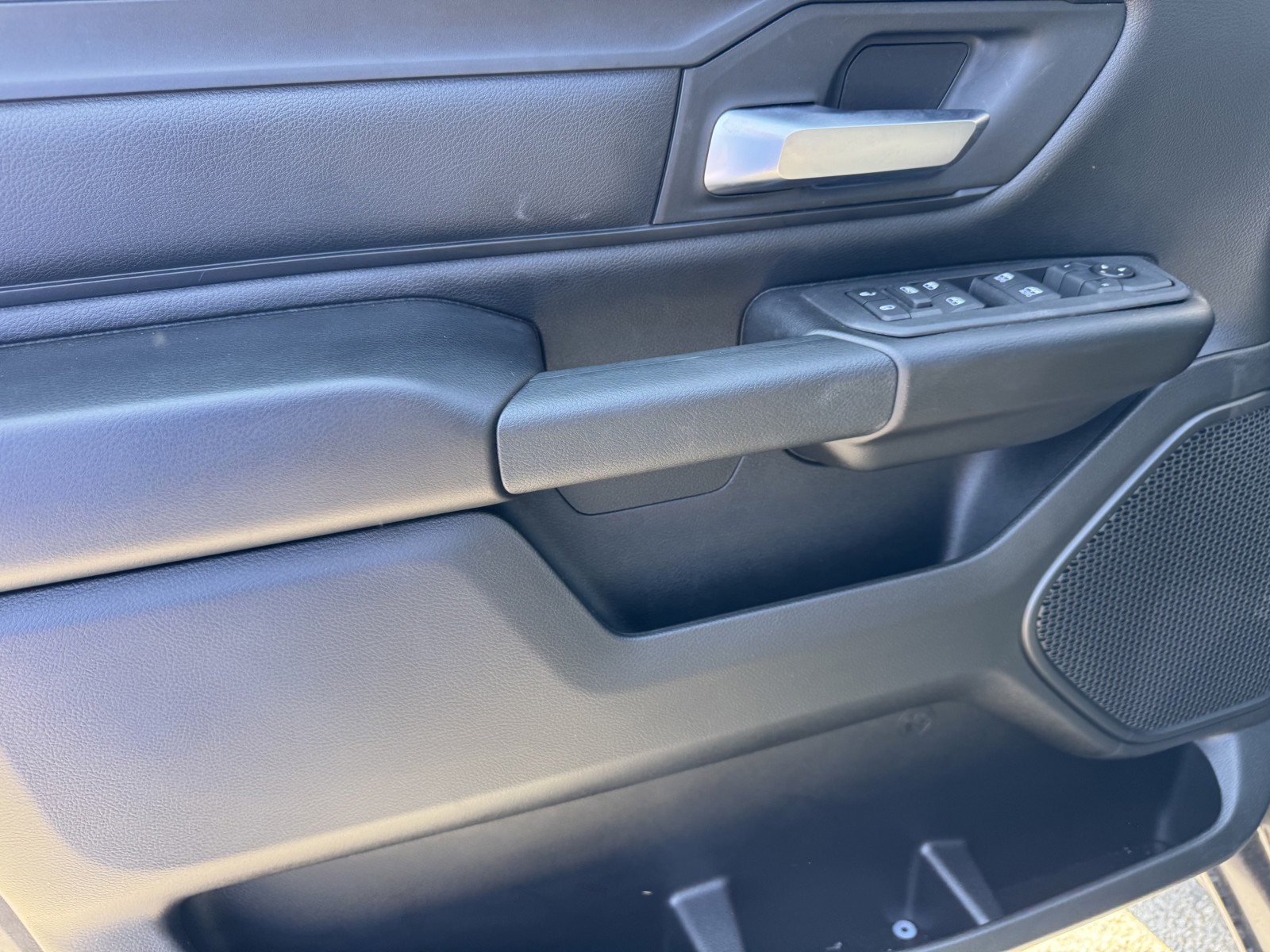 2025 Ram 1500 Tradesman photo 14
