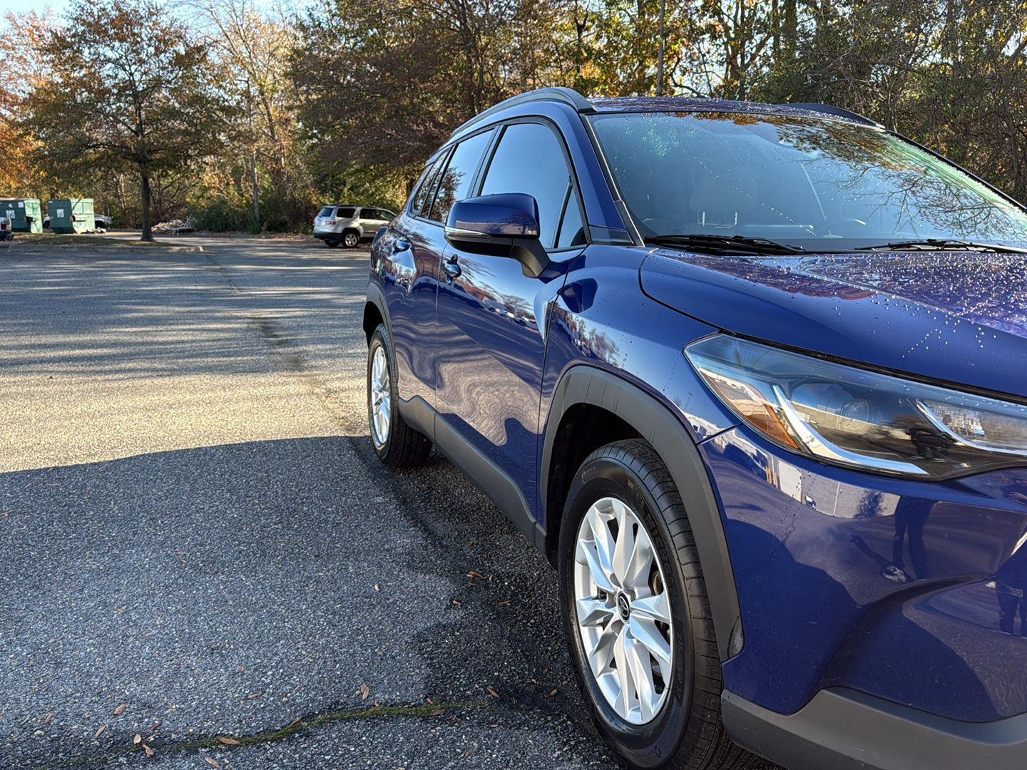 2023 Toyota Corolla Cross LE photo 2