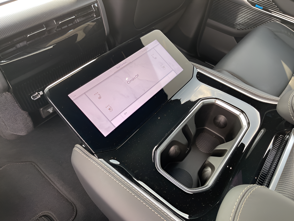 2025 Jeep Grand Wagoneer II photo 28