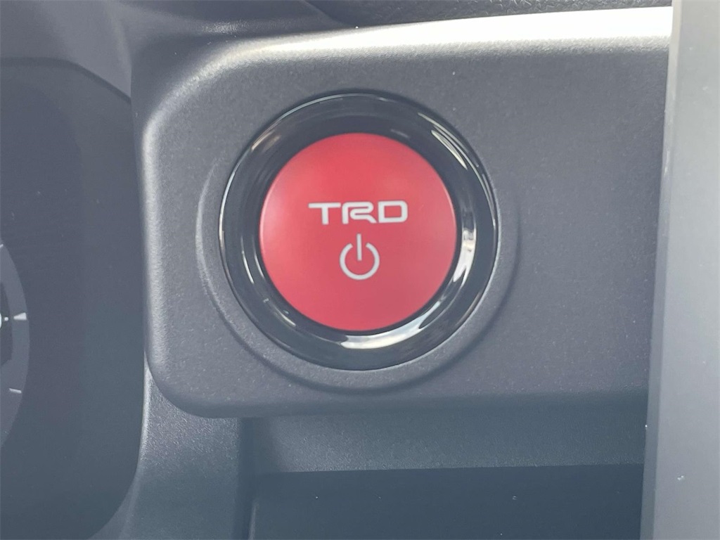 2025 Toyota 4Runner TRD Off-Road photo 22