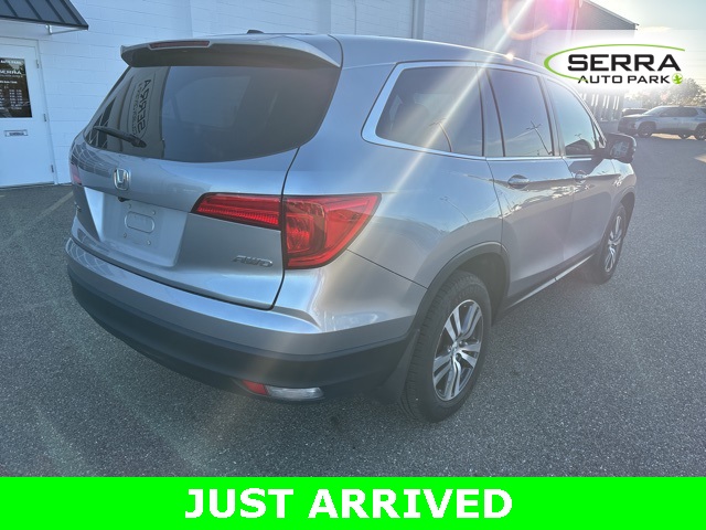 2016 Honda Pilot EX-L photo 3