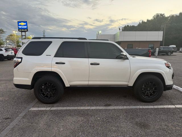 2020 Toyota 4Runner Base photo 6