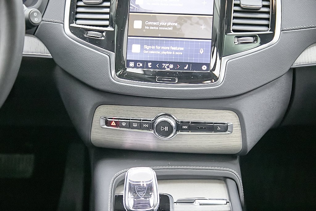 2025 VOLVO XC90 - Image 29