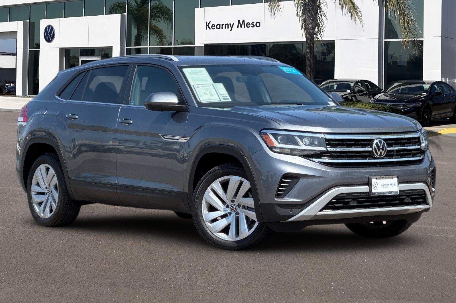 2022 Volkswagen Atlas Cross Sport V6 SE Technology photo 2