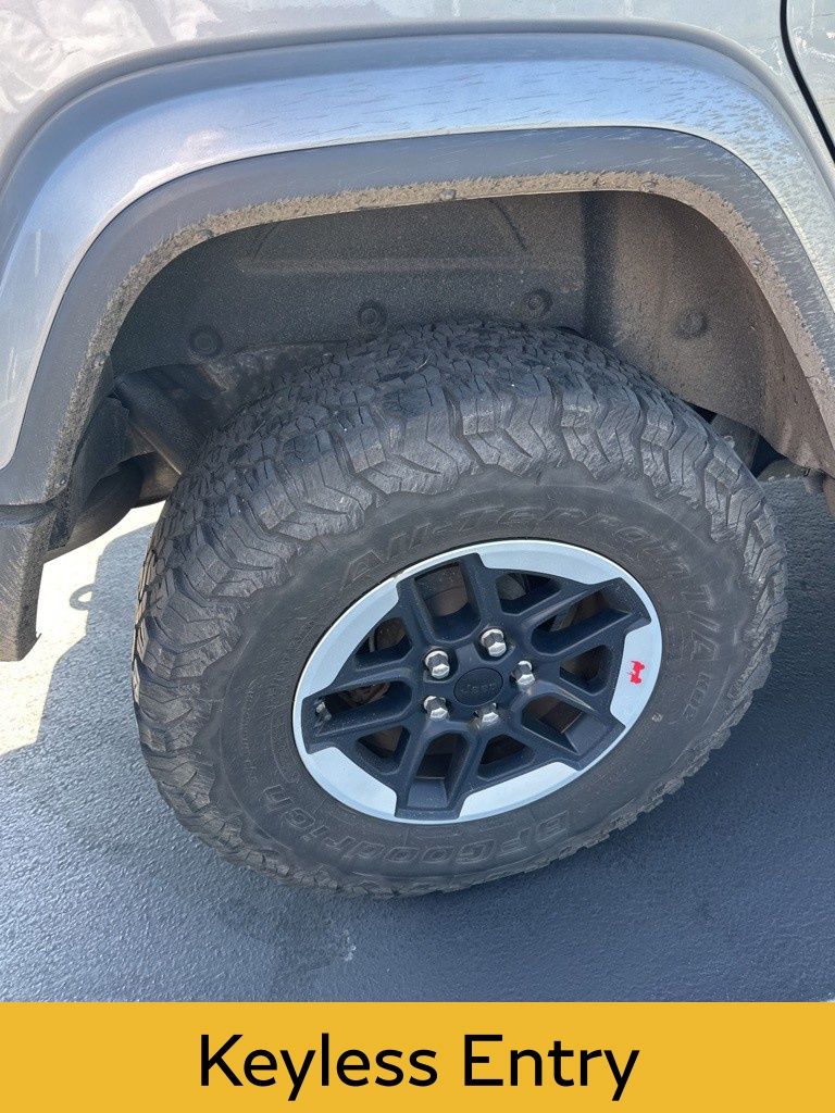 2018 Jeep Wrangler Unlimited Sahara photo 4