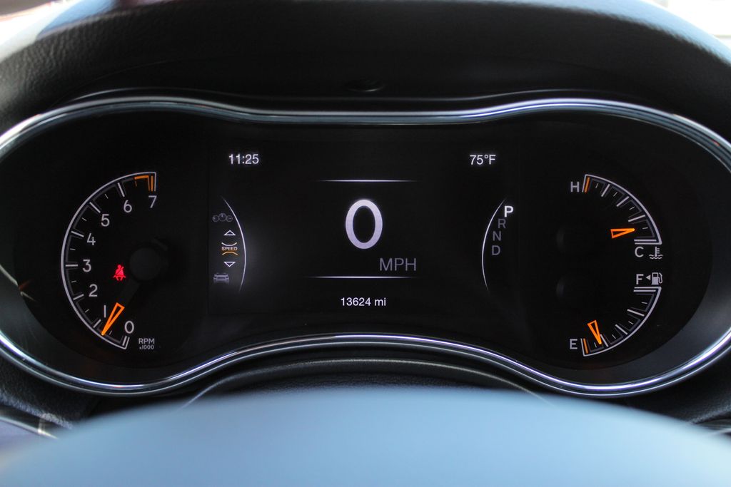 2022 Jeep Cherokee Laredo photo 23