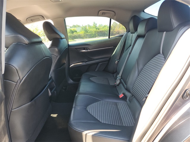 2022 Toyota Camry SE photo 11
