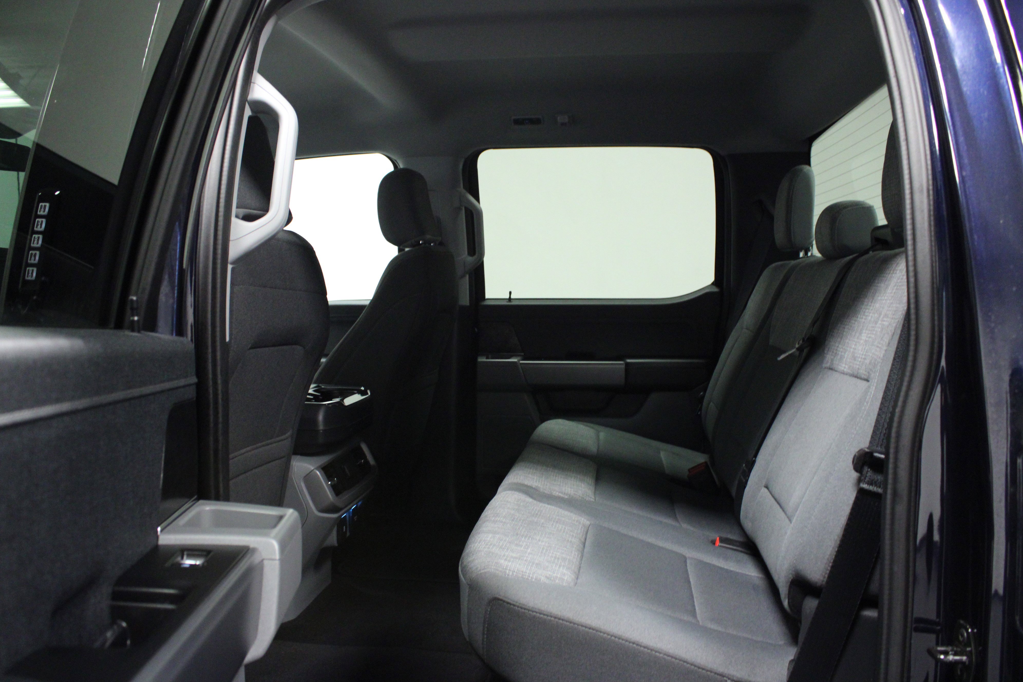 2023 Ford F-150 Lightning XLT photo 10