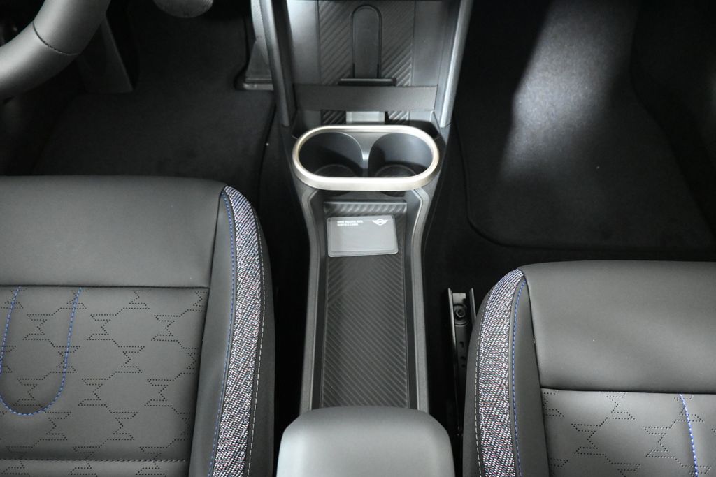 2026 Mini Cooper Hardtop S 4 Door Iconic photo 16