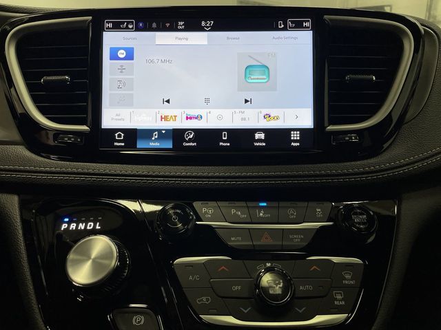 2025 Chrysler Pacifica photo 8