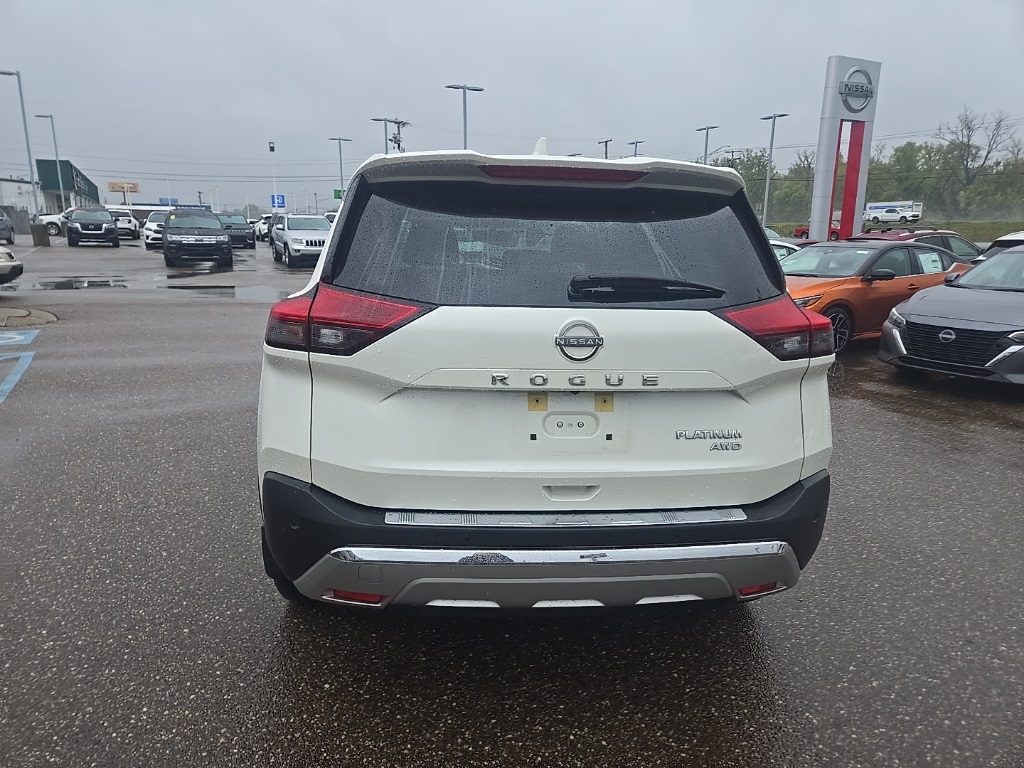 2023 Nissan Rogue Platinum photo 6