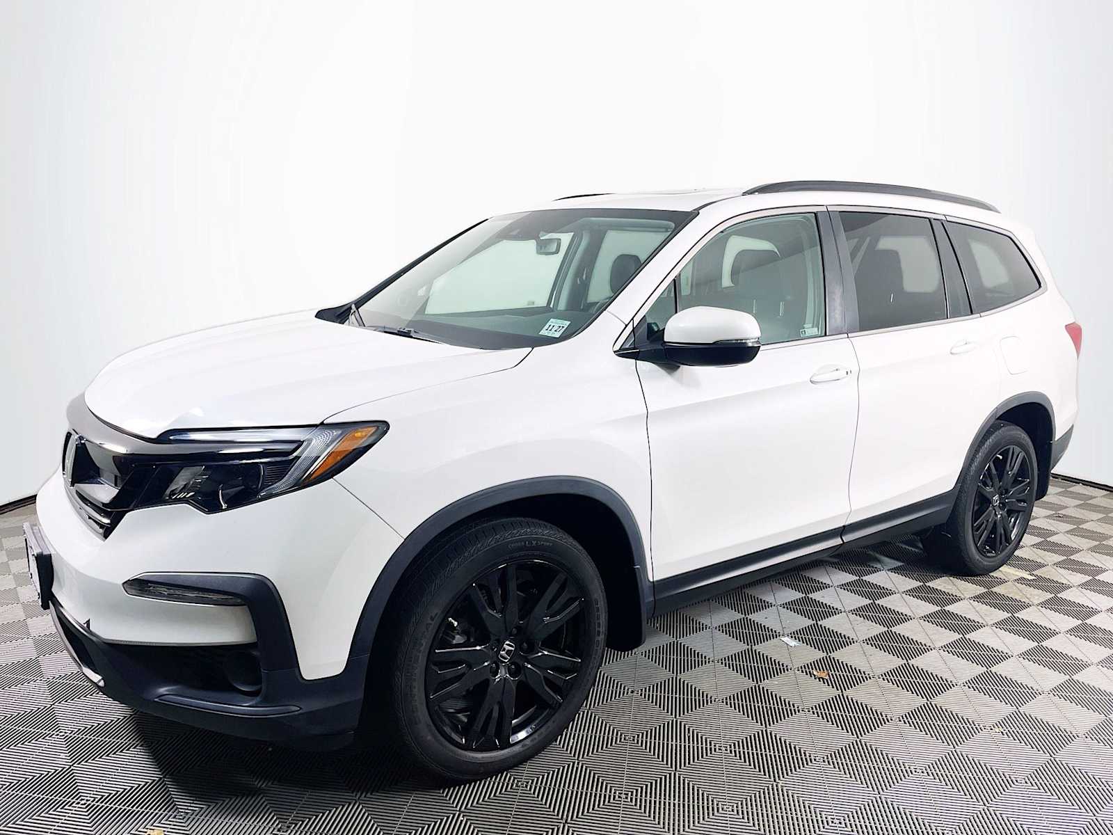2022 Honda Pilot SE's photo