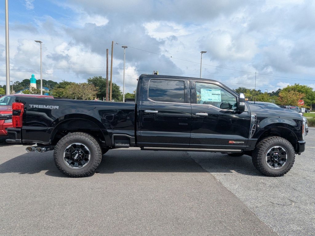 2025 Ford F-250 Platinum photo 2